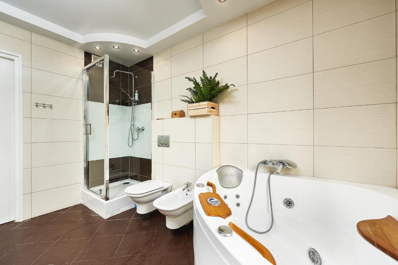 Lumina Spacious Apartment Near The Railway Station Warschau Buitenkant foto