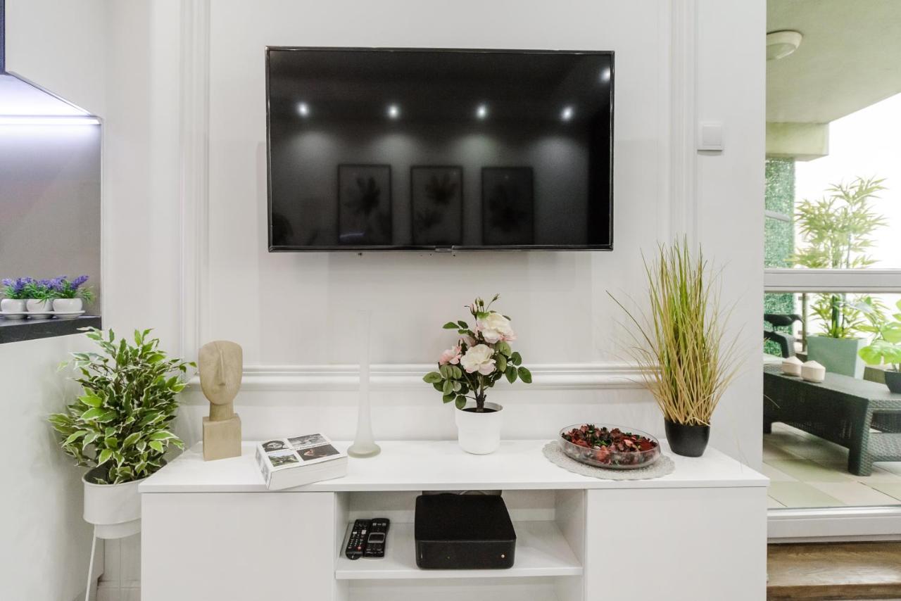 Lumina Spacious Apartment Near The Railway Station Warschau Buitenkant foto